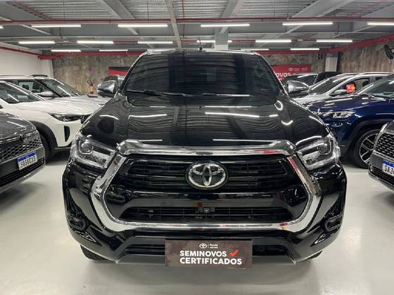 TOYOTA HILUX 2.8 D-4D TURBO DIESEL CD SRX 4X4 AUTOMÁTICO TOYOTA HILUX 2.8 D-4D TURBO DIESEL CD SRX 4X4 AUTOMÁTICO